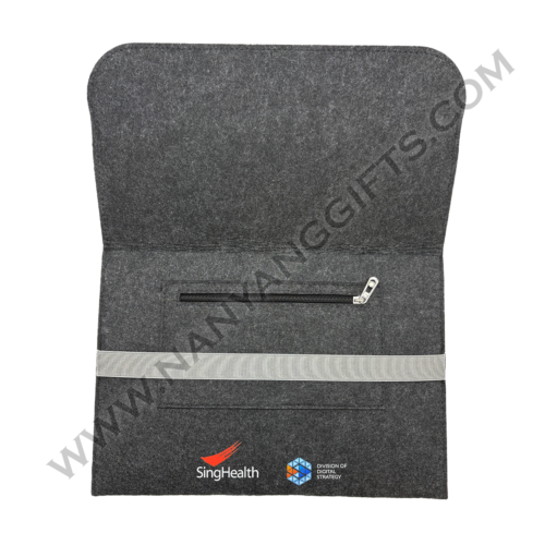 laptop sleeve_Singhealth_nanyanggifts