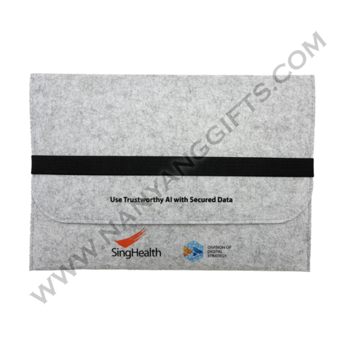 laptop sleeve_Singhealth_nanyanggifts