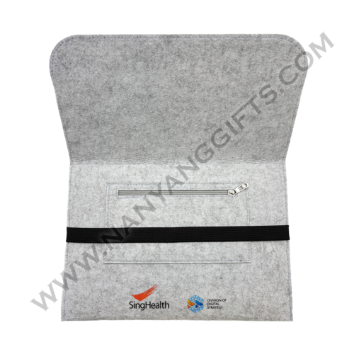 laptop sleeve_Singhealth_nanyanggifts