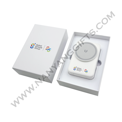 3 in1 wirelesscharger_global schools group_nanyanggifts